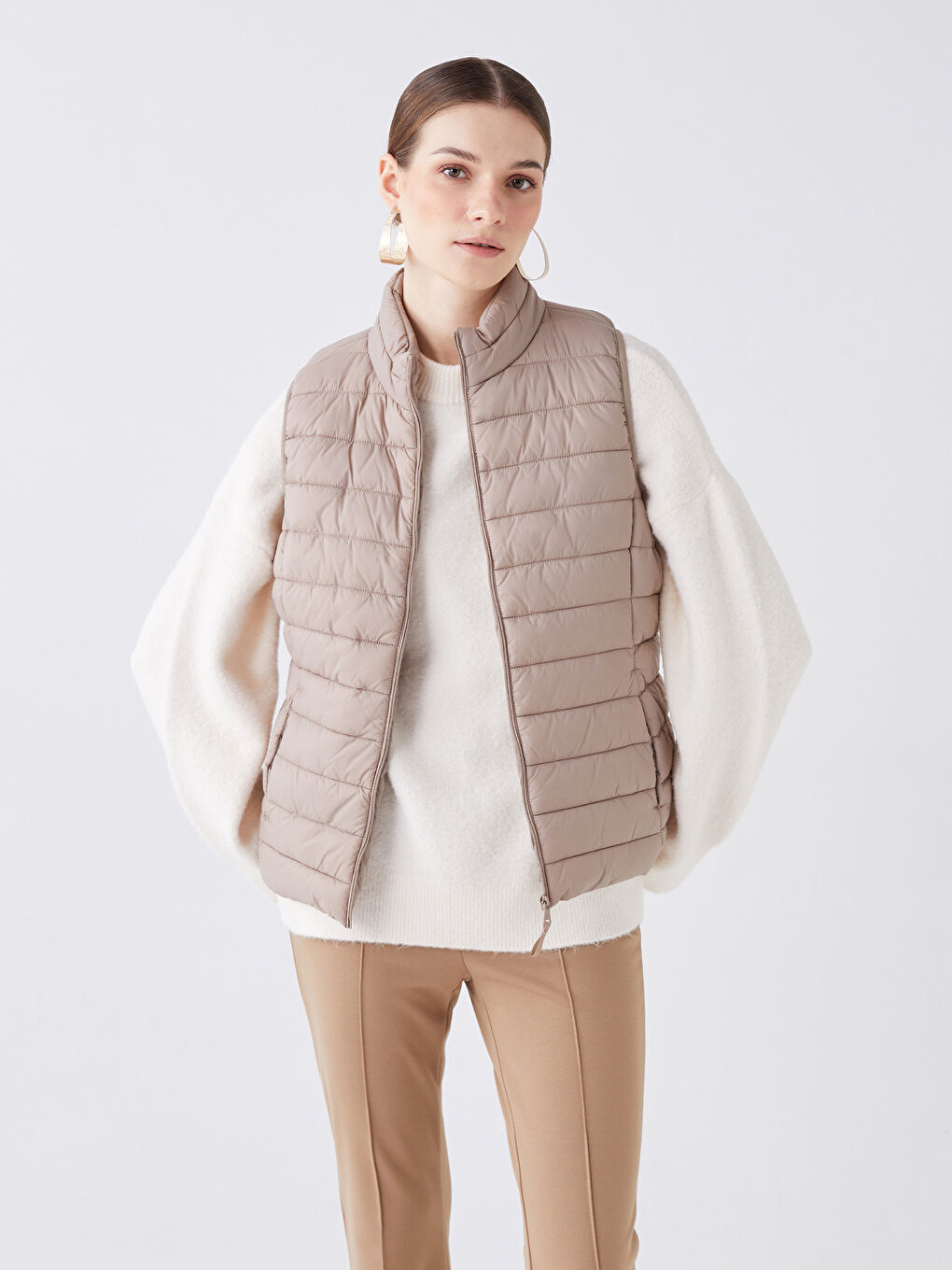 Kahverengi Kadın Dik Yaka Düz Şişme Yelek