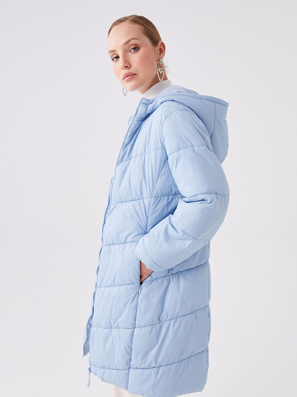 LCWAIKIKI Classic Women's Hooded Plain Puffer Coat -W30789Z8-FFH