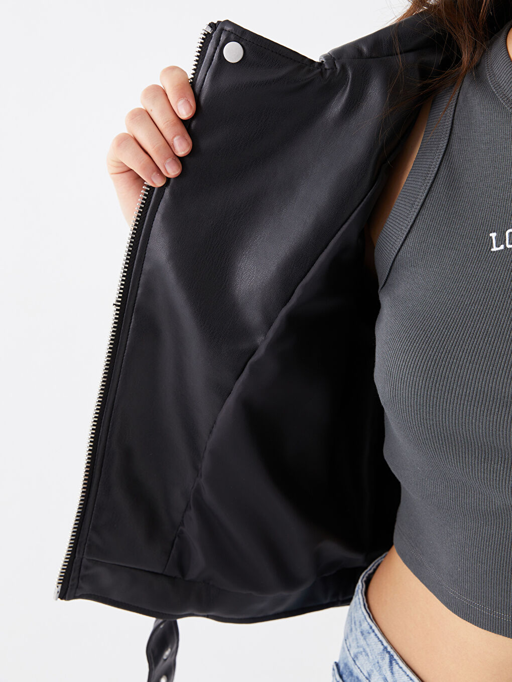 Siyah Kadın Biker Yaka Düz Deri Görünümlü Mont-4