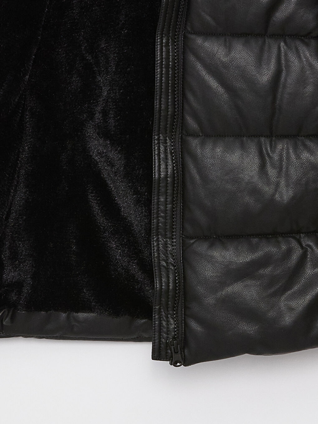 Siyah Kapüşonlu Kız Çocuk Şişme Mont-1