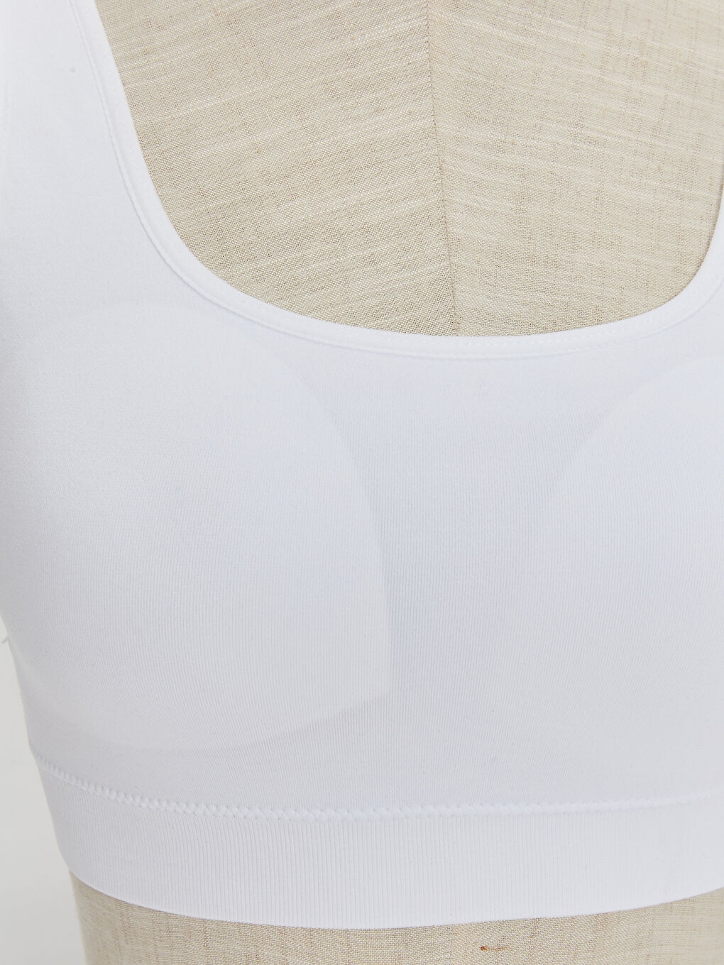 Non-Wired Non-Padded Plain Seamless Sports Bra-2