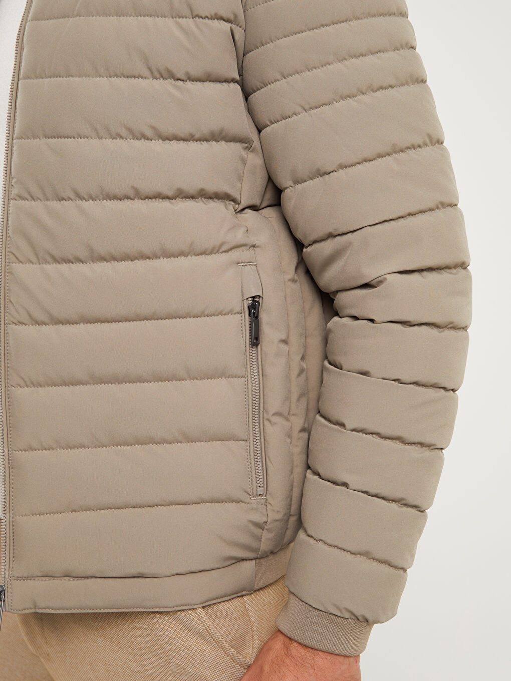 Standard Fit Funnel Neck Men's Puffer Coat-3
