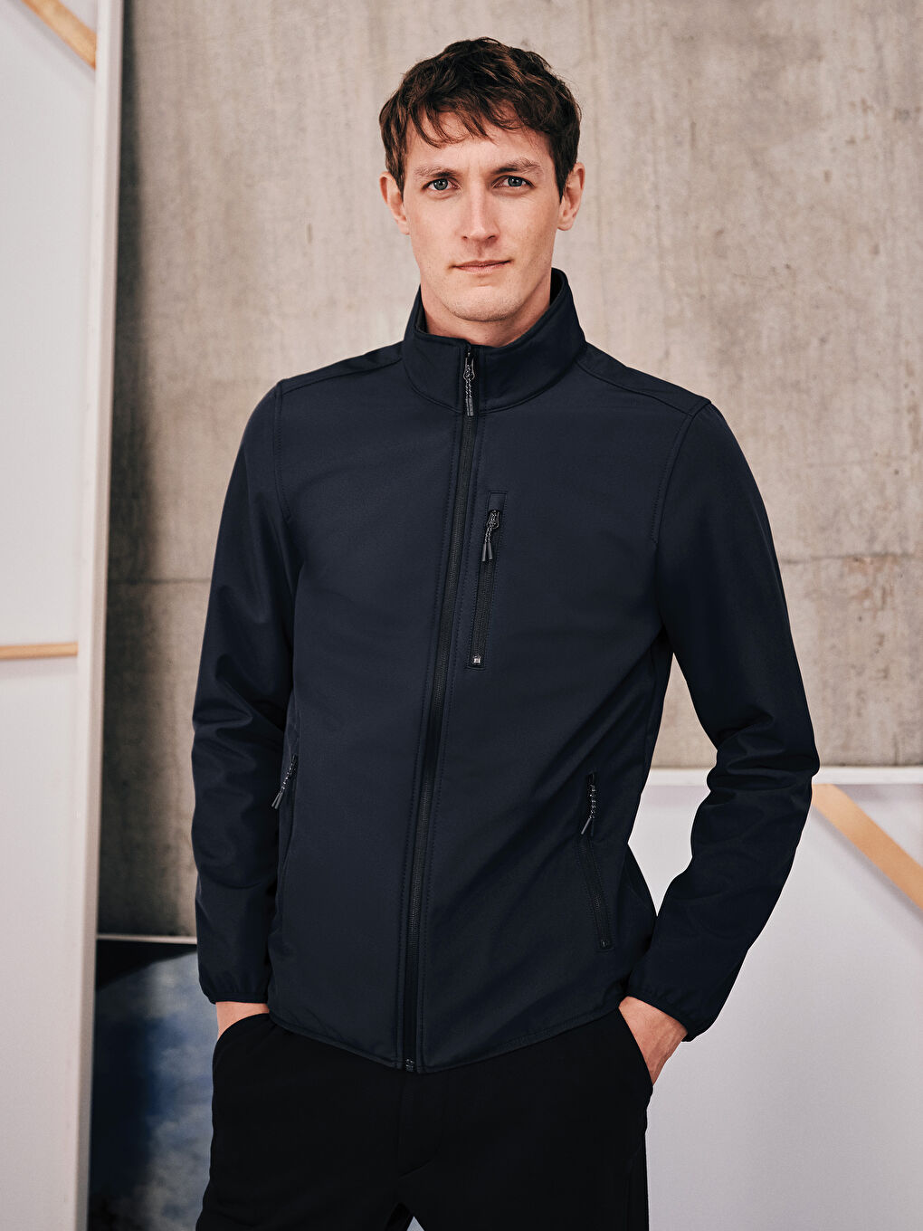 Куртка мужская с воротником стойкой