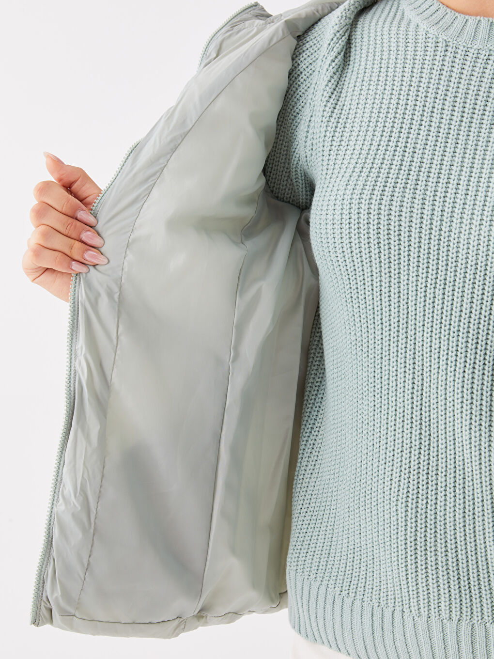 Yeşil Kadın Kapüşonlu Düz Şişme Mont-4