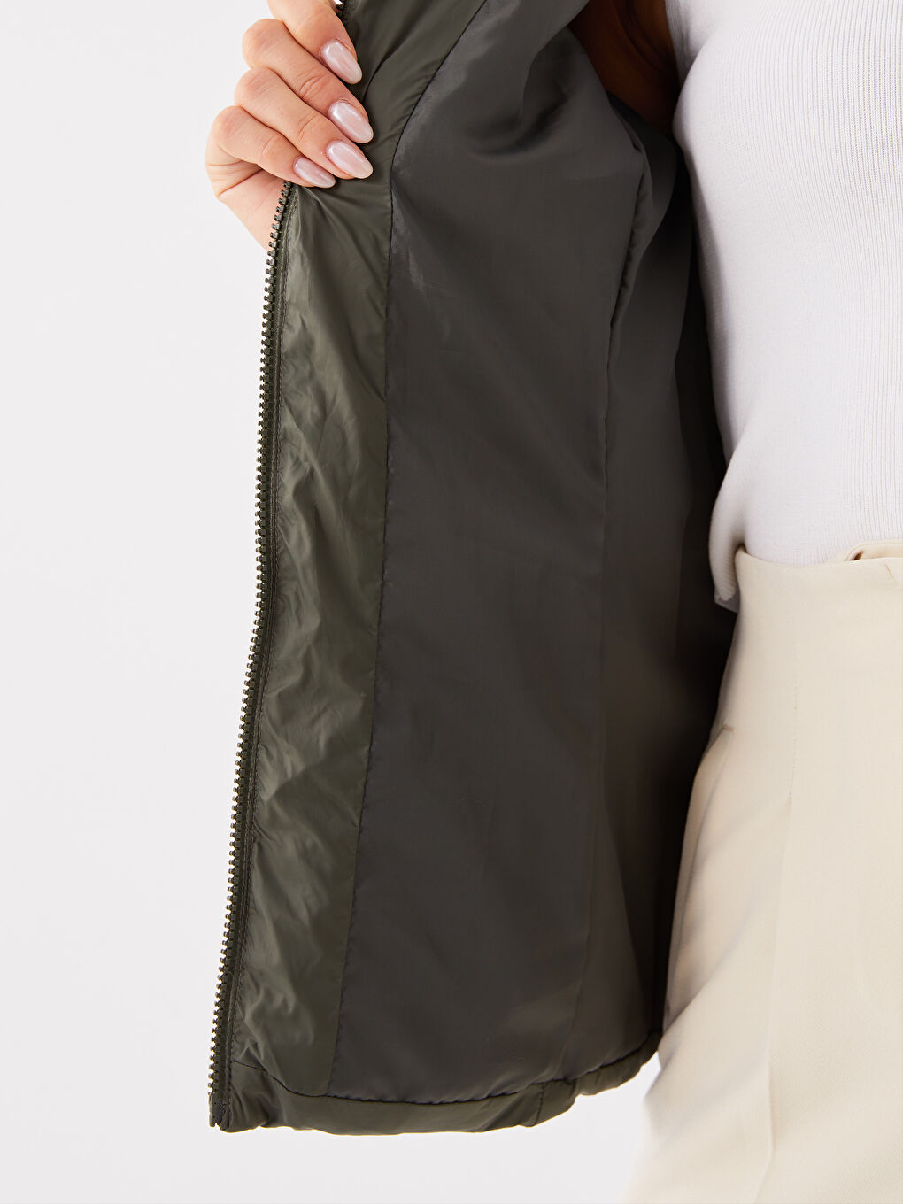 Yeşil Kadın Kapüşonlu Düz Şişme Mont-4