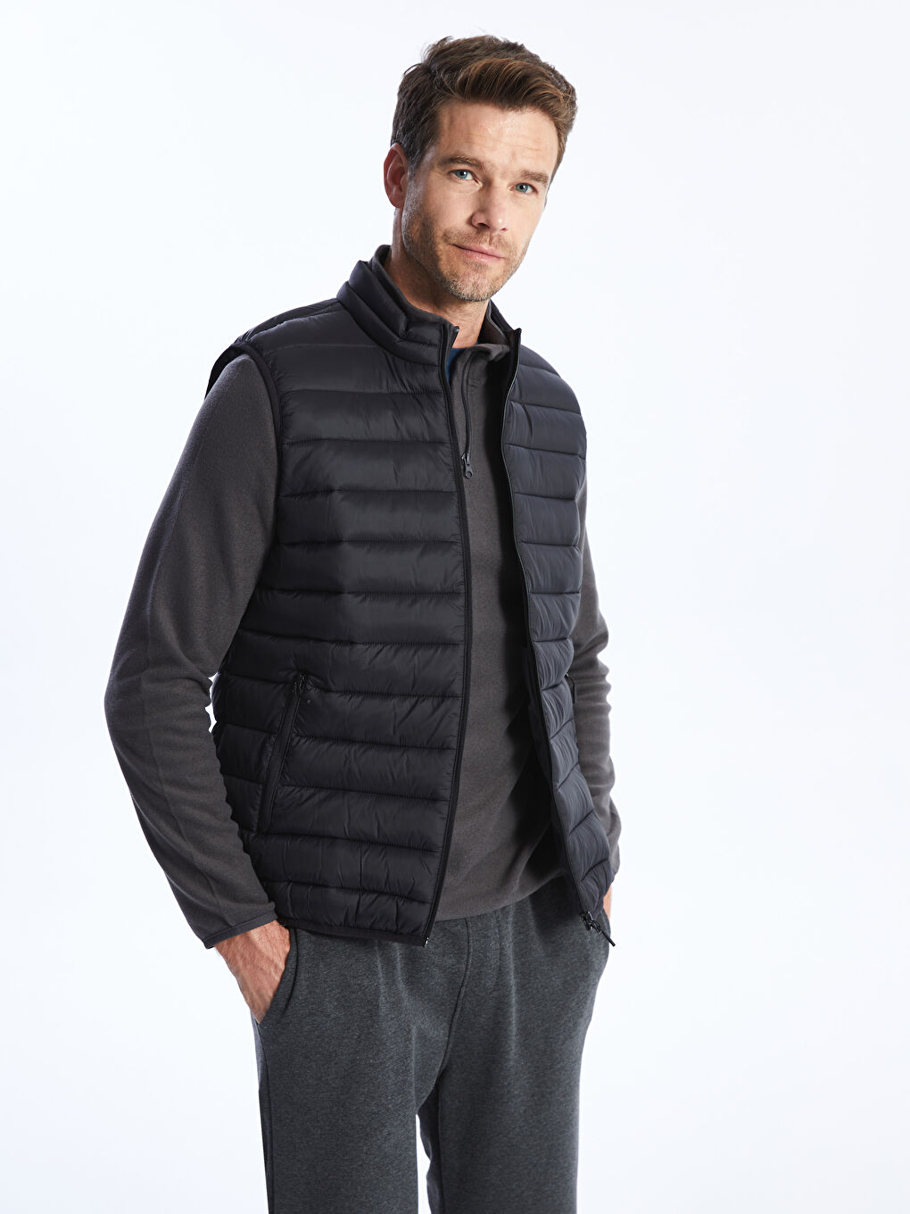 ерлерге арналған стандартты пішім биік жағалы пуховик жилет