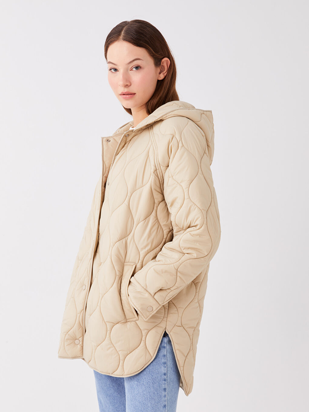 Geacă Matlasată pentru Femei cu Glugă, Model Propriu, Mânecă Lungă, Grosime Medie-1