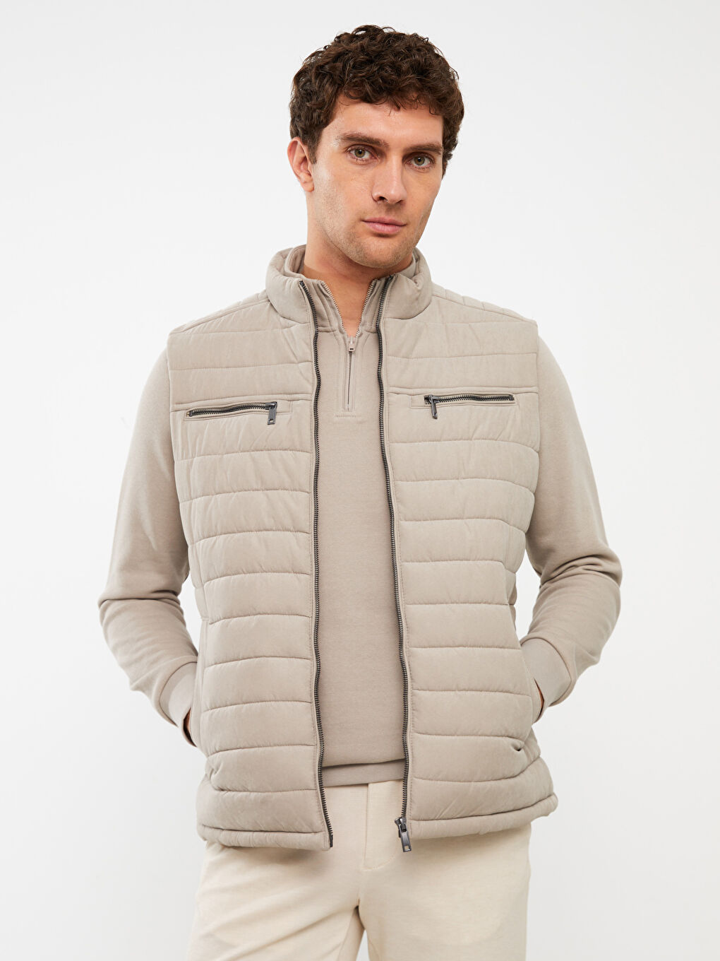 ерлерге арналған стандартты пішім биік жағалы пуховик жилет