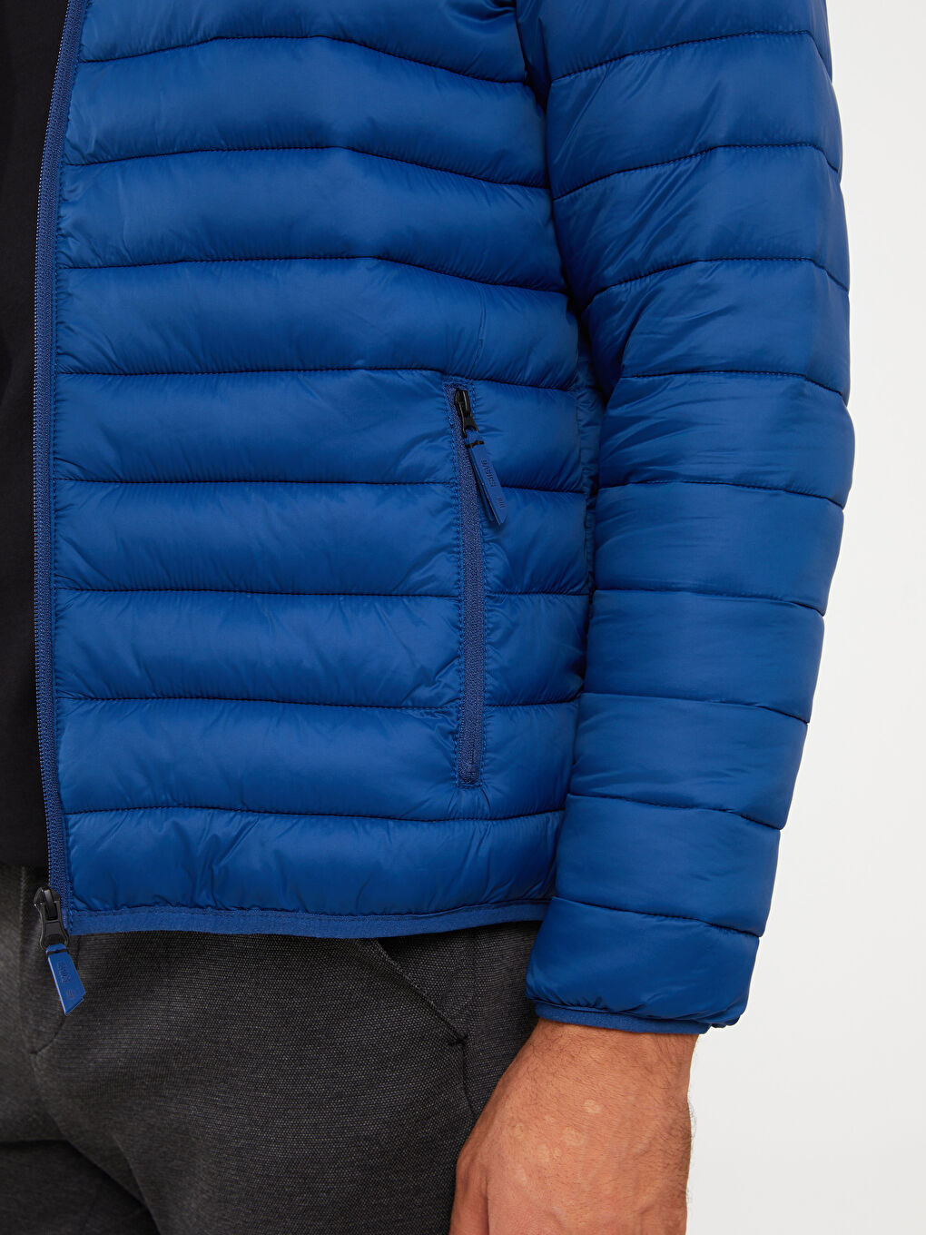 Lacivert Standart Kalıp Kapüşonlu Erkek Şişme Mont-3