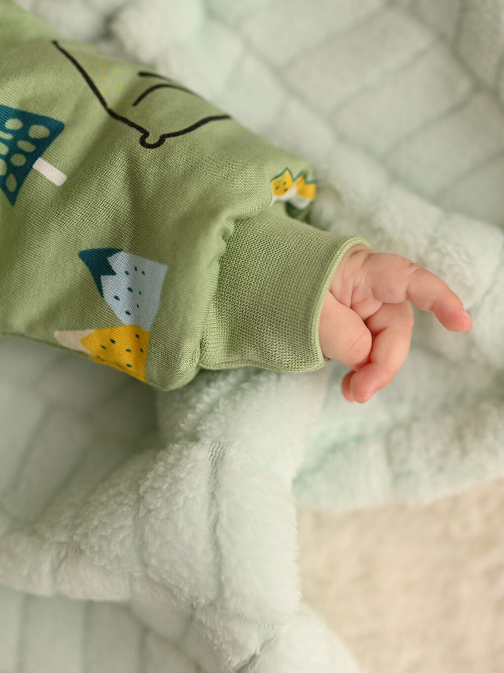 LCW baby 1.6 Tog Elyaflı Erkek Bebek Uyku Tulumu -W31071Z1-LRK