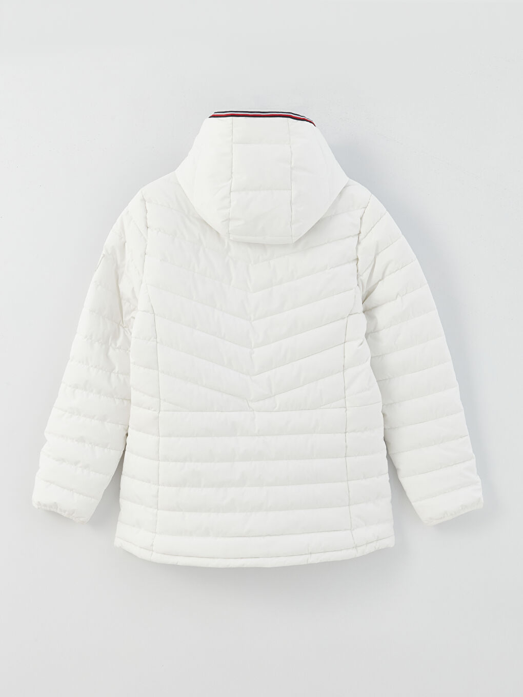 Beyaz Kadın Kapüşonlu Düz Şişme Mont-7