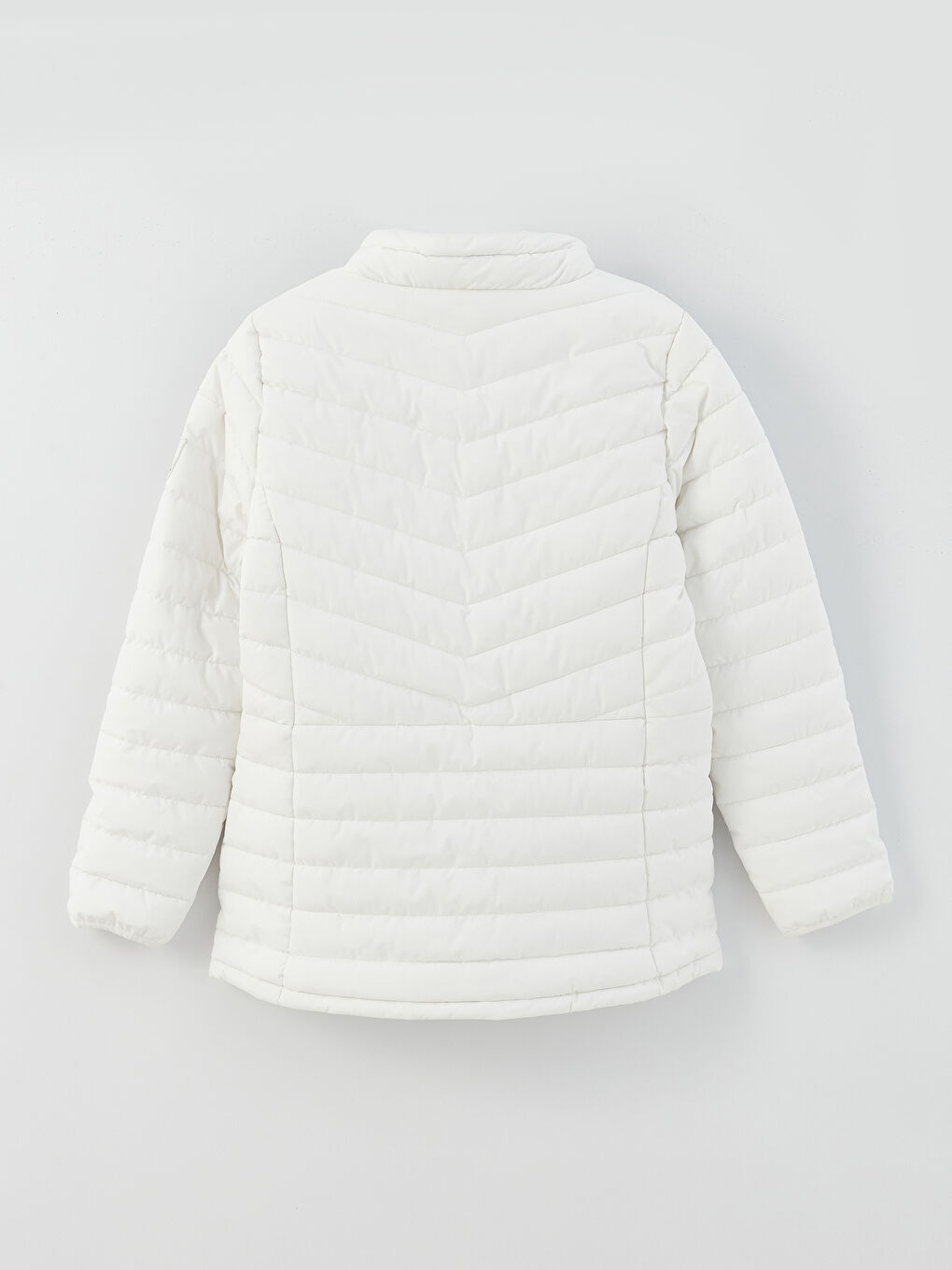 Beyaz Kadın Kapüşonlu Düz Şişme Mont-8