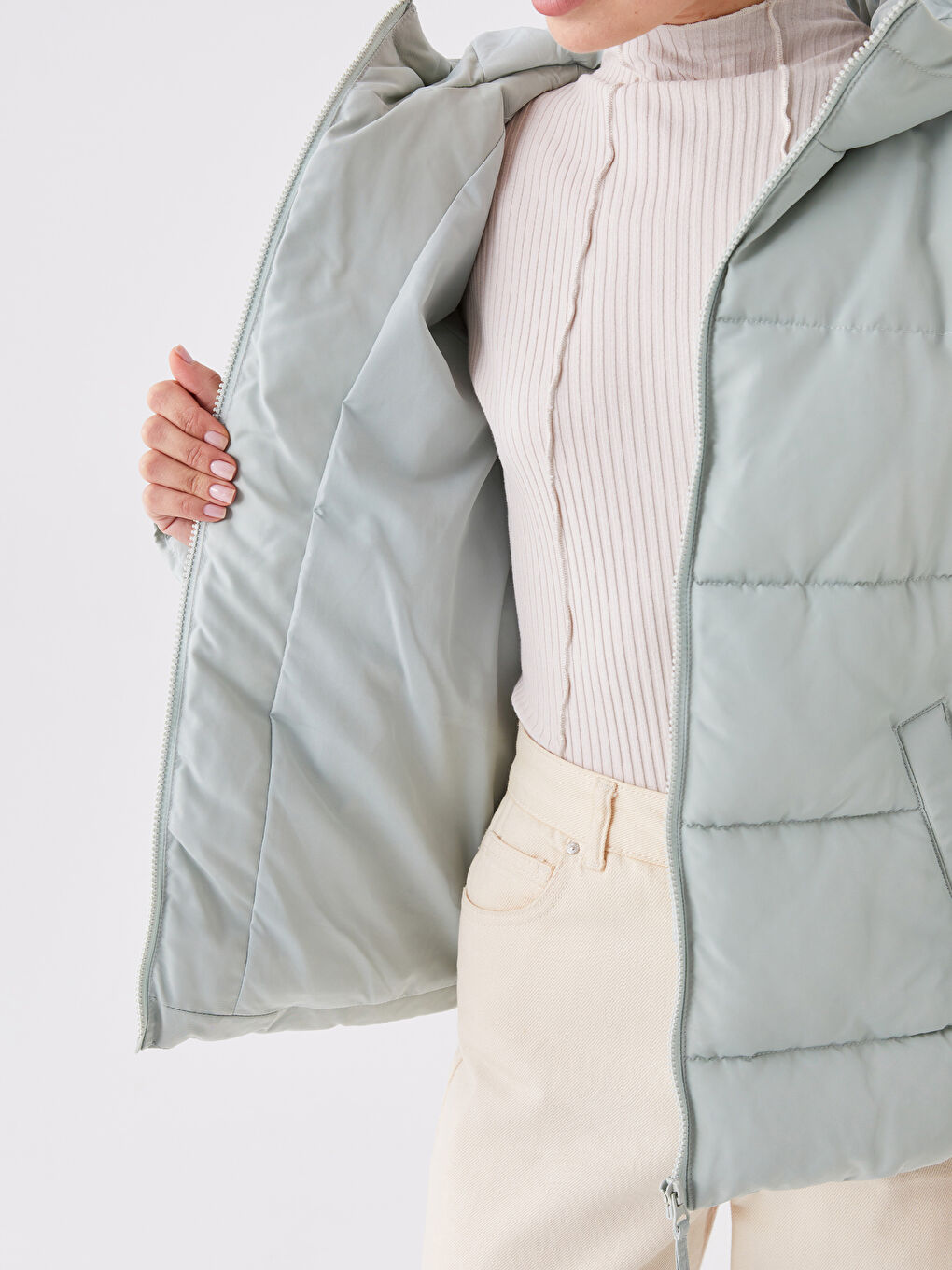 Women's Hooded Plain Puffer Coat-3