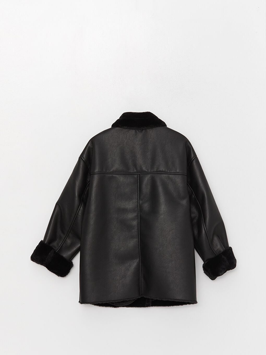 Siyah Ceket Yaka Kadın Deri Görünümlü Mont-10