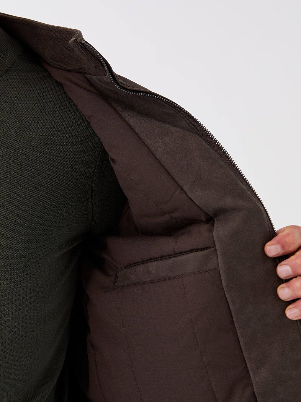 Bej Standart Kalıp Dik Yaka Erkek Deri Görünümlü Mont-4