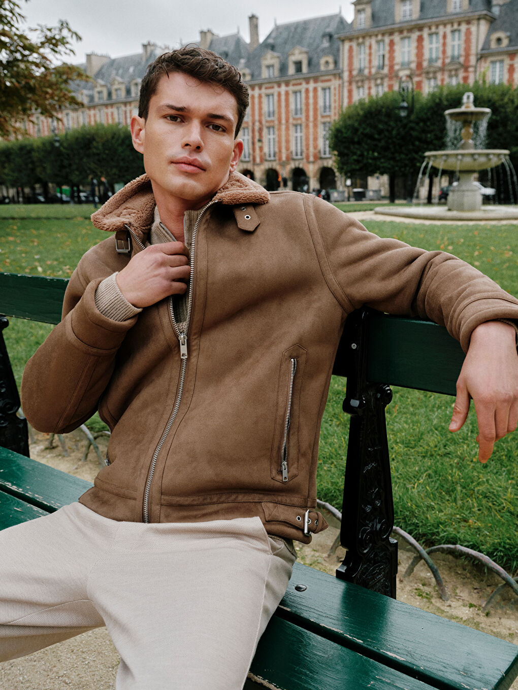 Schmal Geschnittener Wildleder Mantel für Herren mit Kragen-2