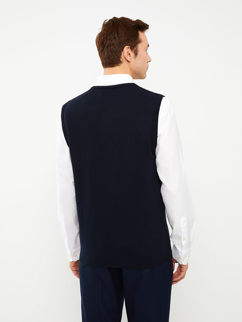 Lacivert Standart Kalıp V Yaka Erkek Triko Süveter-4