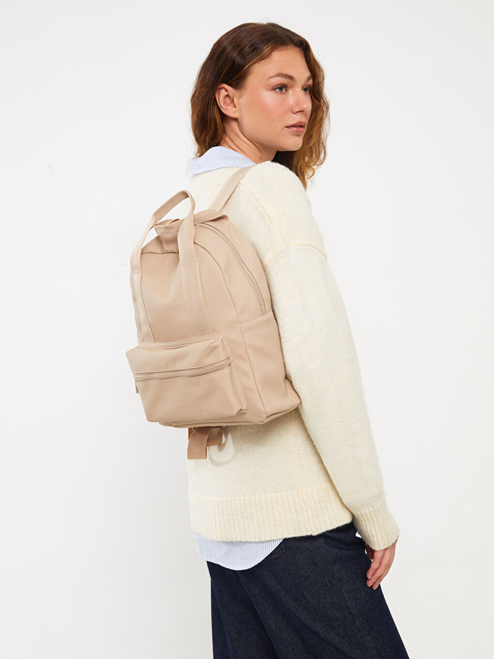 Bej Deri Görünümlü Kadın Sırt Çantası