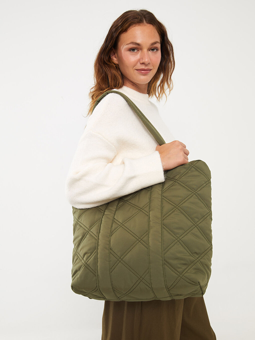 Haki Kapitone Desenli Kol Çantası