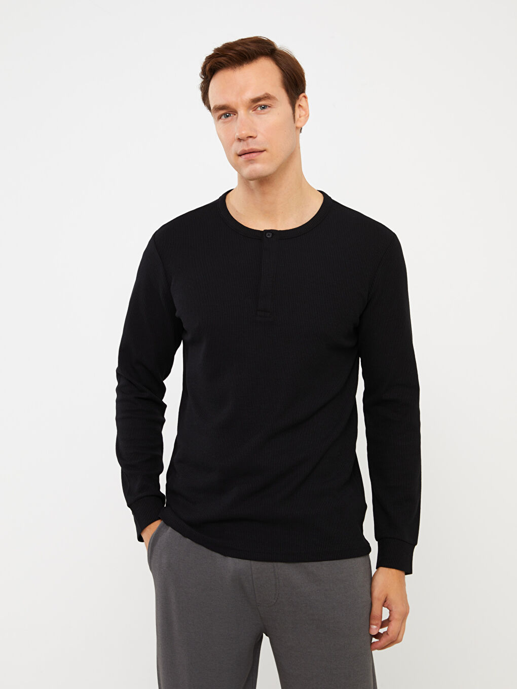 Siyah Bisiklet Yaka Uzun Kollu Erkek Sweatshirt-1