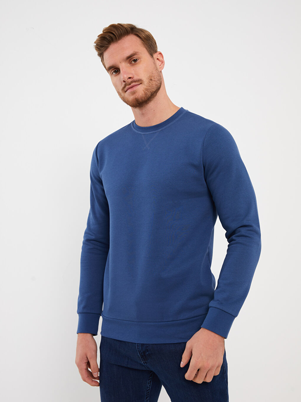 LCWAIKIKI Classic Crew Neck Long Sleeve Men's Thick Sweatshirt -W31642Z8-M4U