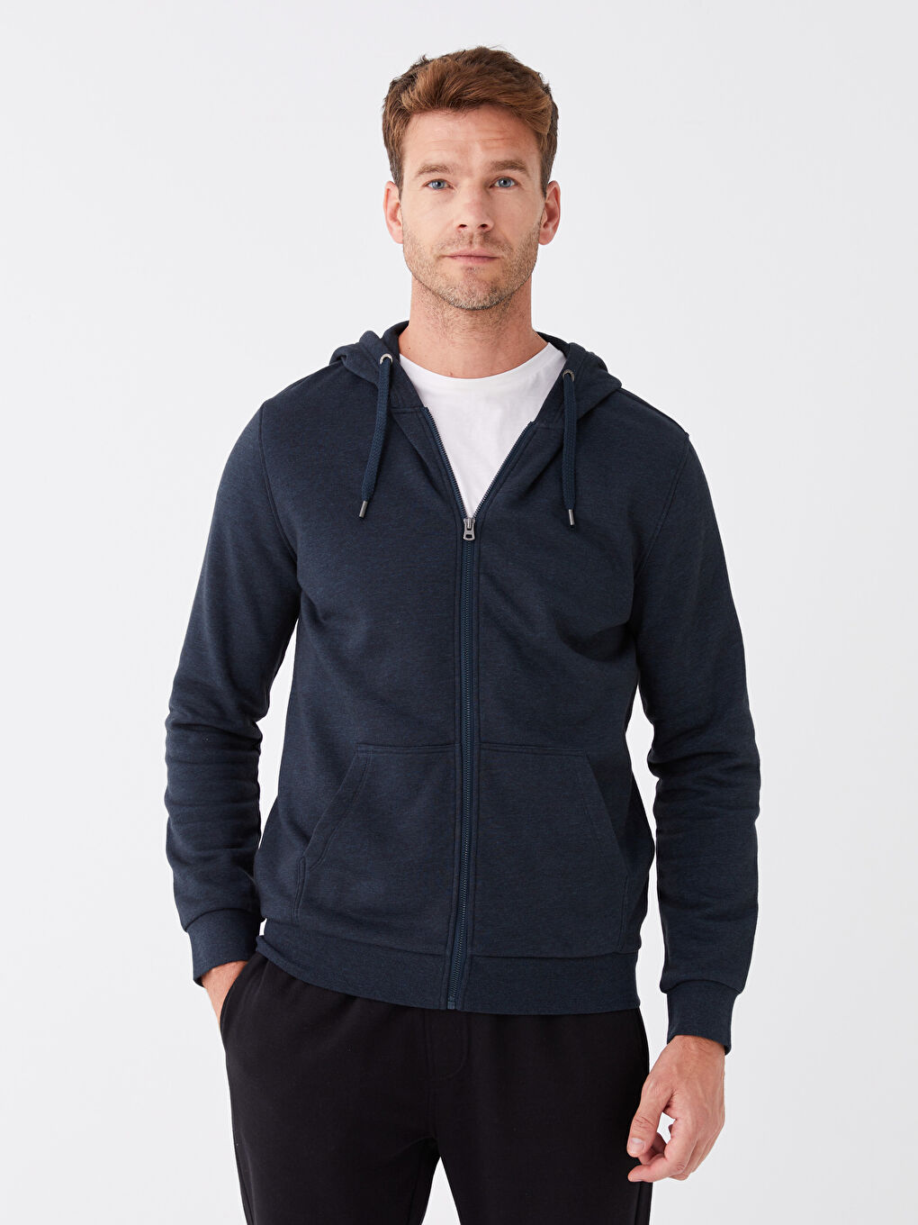 LCWAIKIKI Classic Kapuzensweatshirt mit Langarm für Herren, dick, mit Reißverschluss -W31657Z8-LAJ