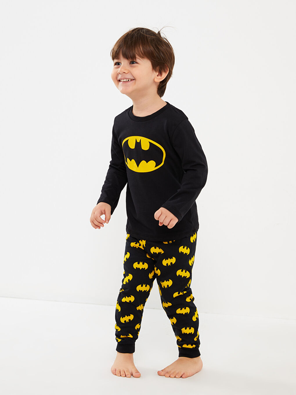 LCW baby Siyah Bisiklet Yaka Uzun Kollu Batman Baskılı Erkek Bebek Pijama Takımı