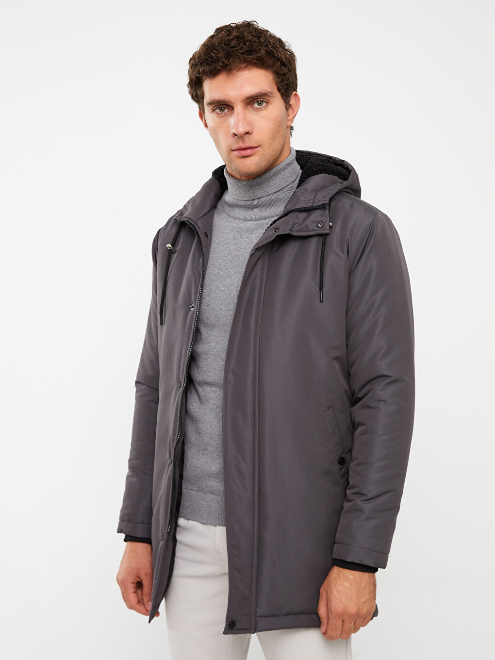 Antrasit Standart Kalıp Kapüşonlu Erkek Mont