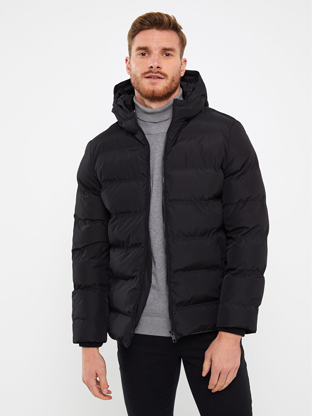 Siyah Standart Kalıp Kapüşonlu Erkek Şişme Mont