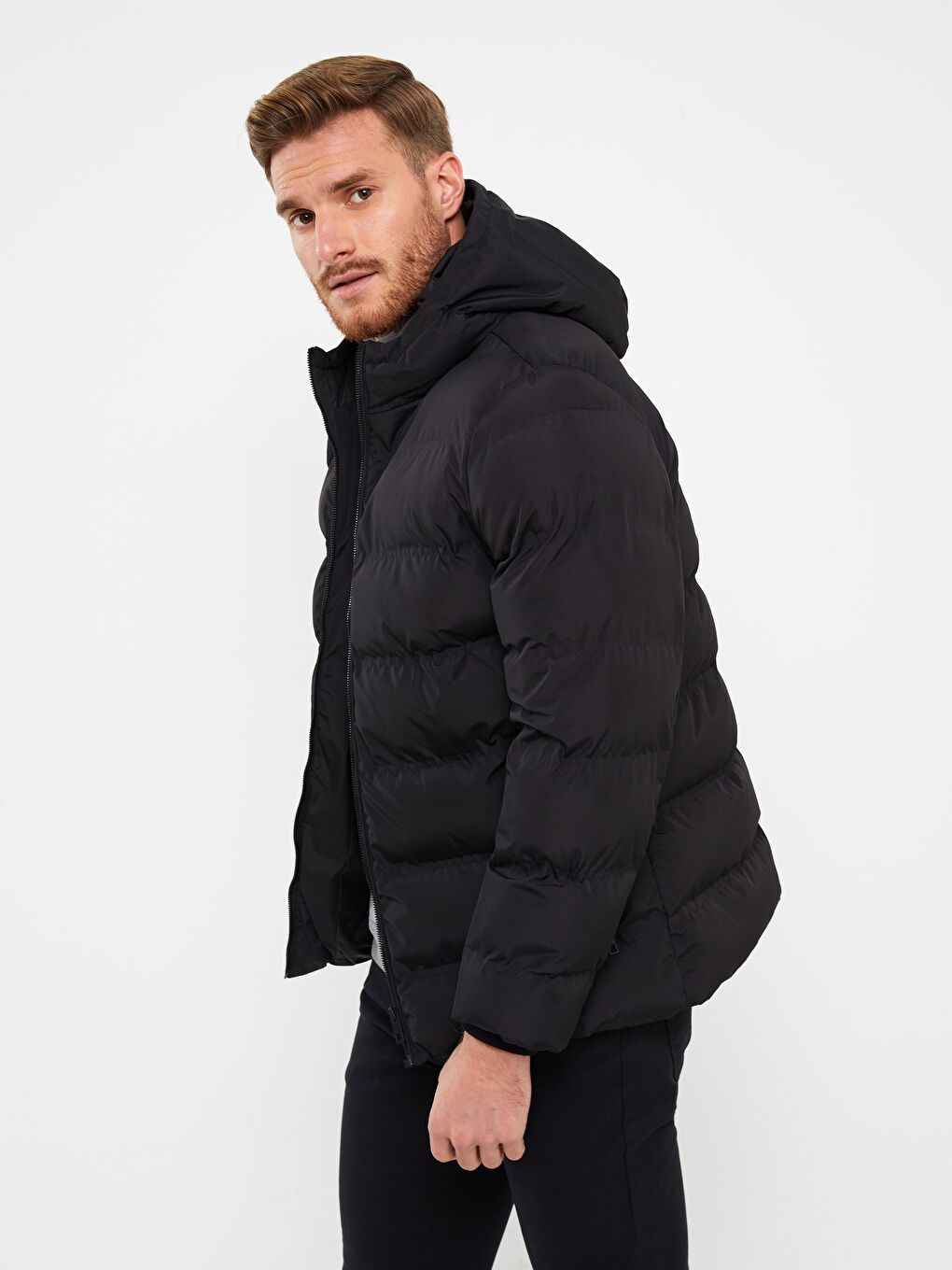 Siyah Standart Kalıp Kapüşonlu Erkek Şişme Mont-2