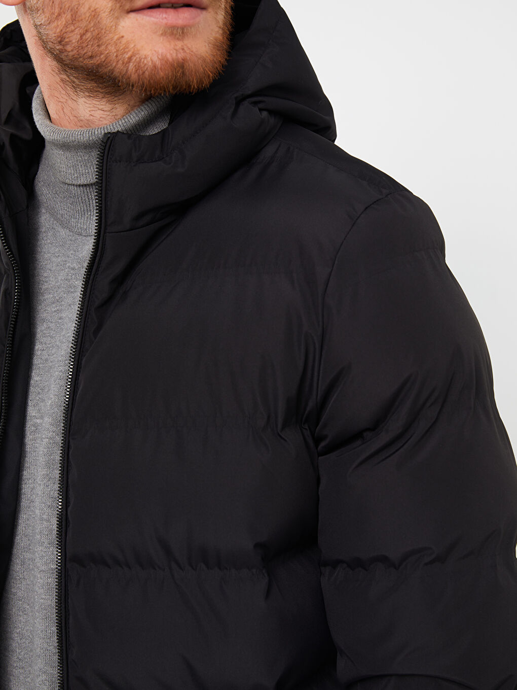 Siyah Standart Kalıp Kapüşonlu Erkek Şişme Mont-3