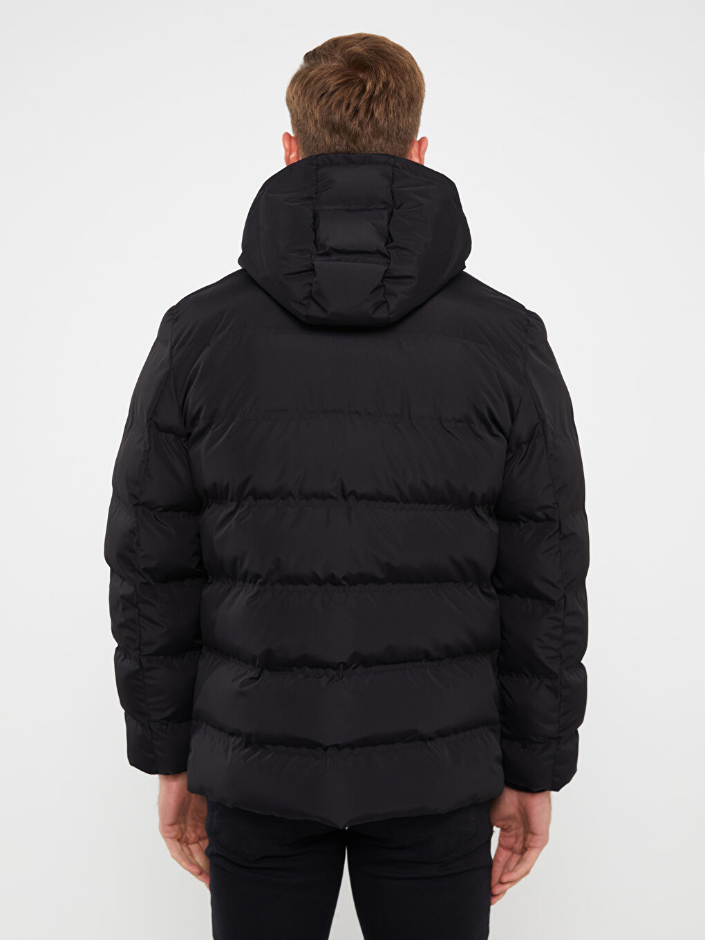 Siyah Standart Kalıp Kapüşonlu Erkek Şişme Mont-5