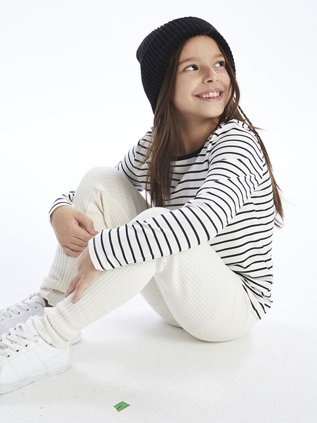 Siyah Bisiklet Yaka Çizgili Uzun Kollu Kız Çocuk Tişört