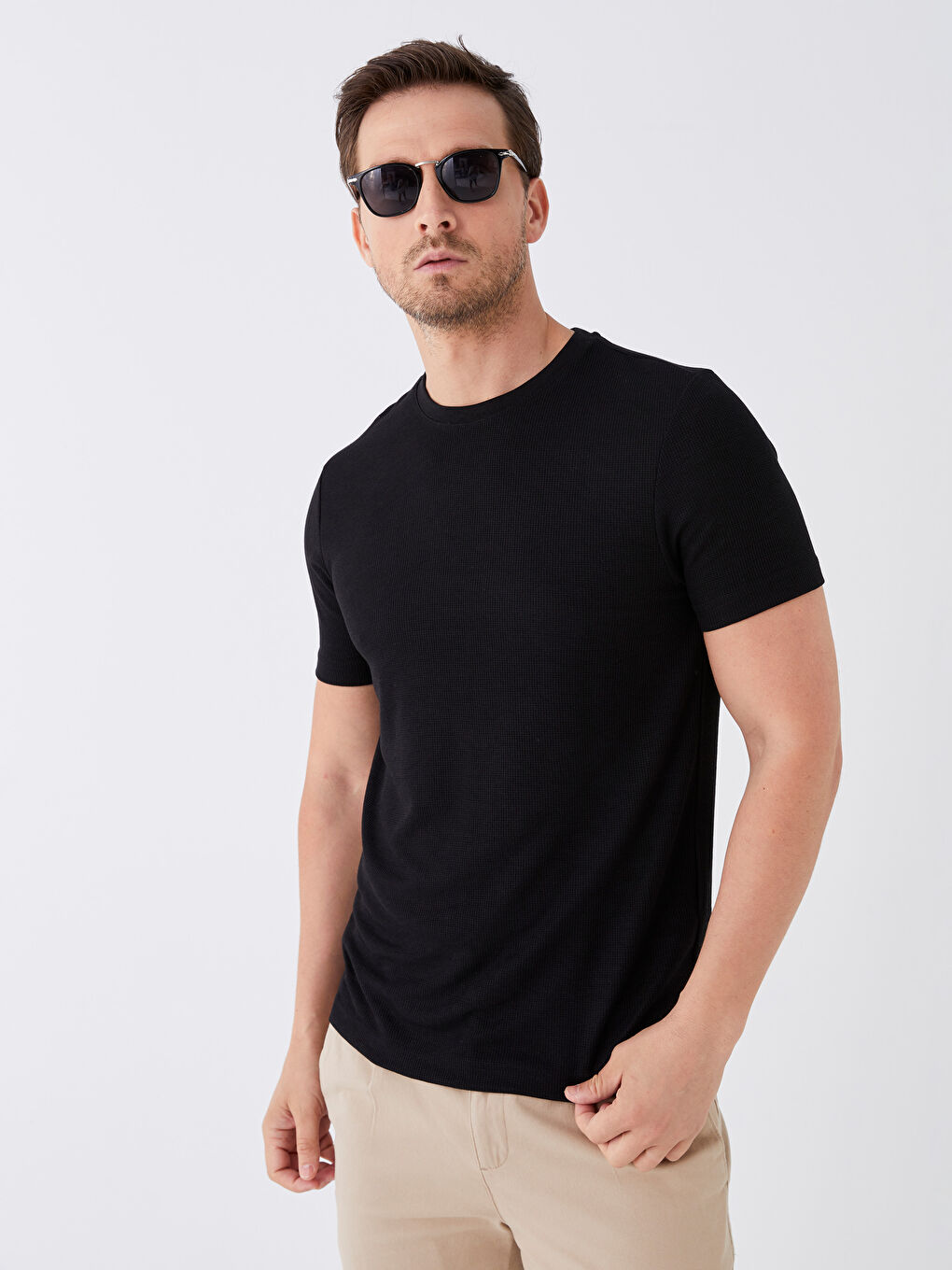 Siyah Bisiklet Yaka Kısa Kollu Erkek Tişört