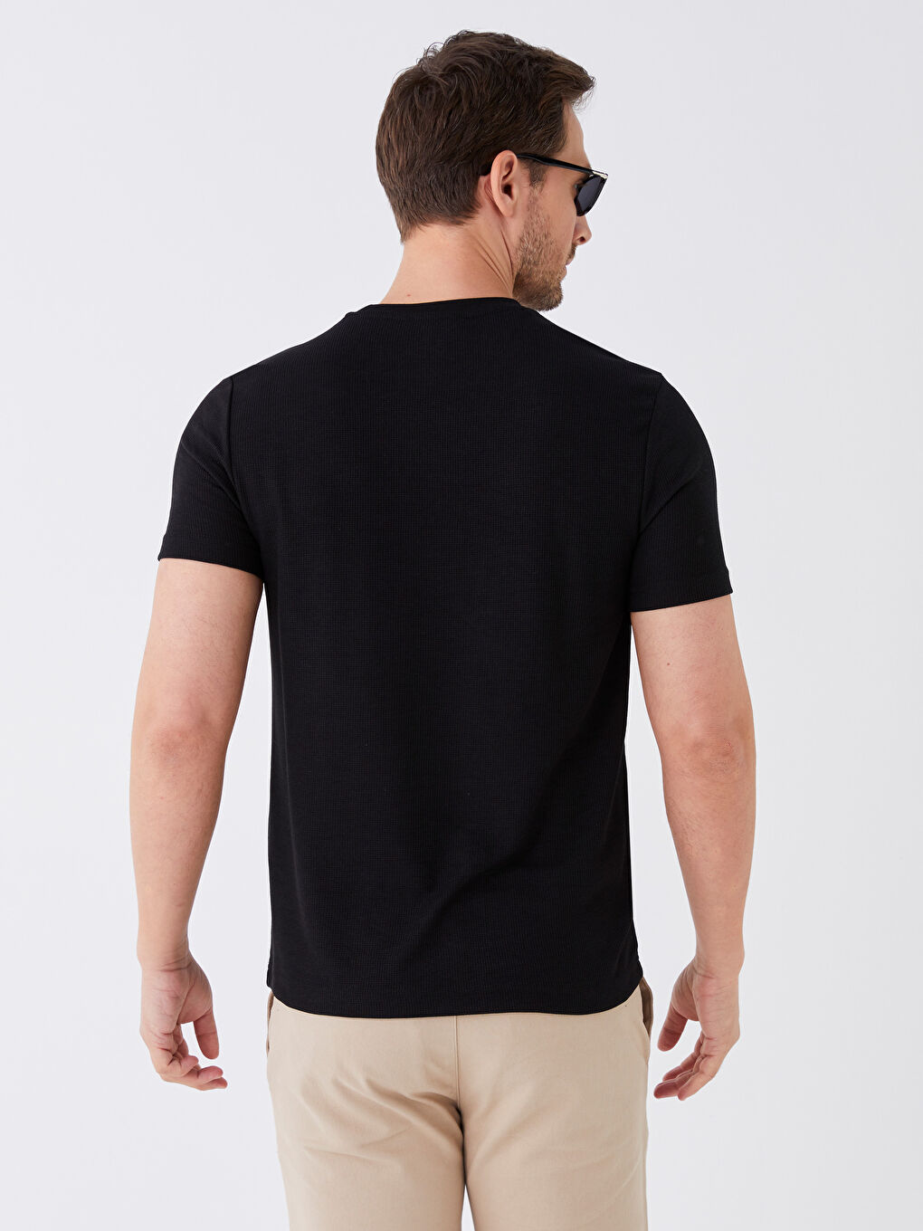 Siyah Bisiklet Yaka Kısa Kollu Erkek Tişört-4