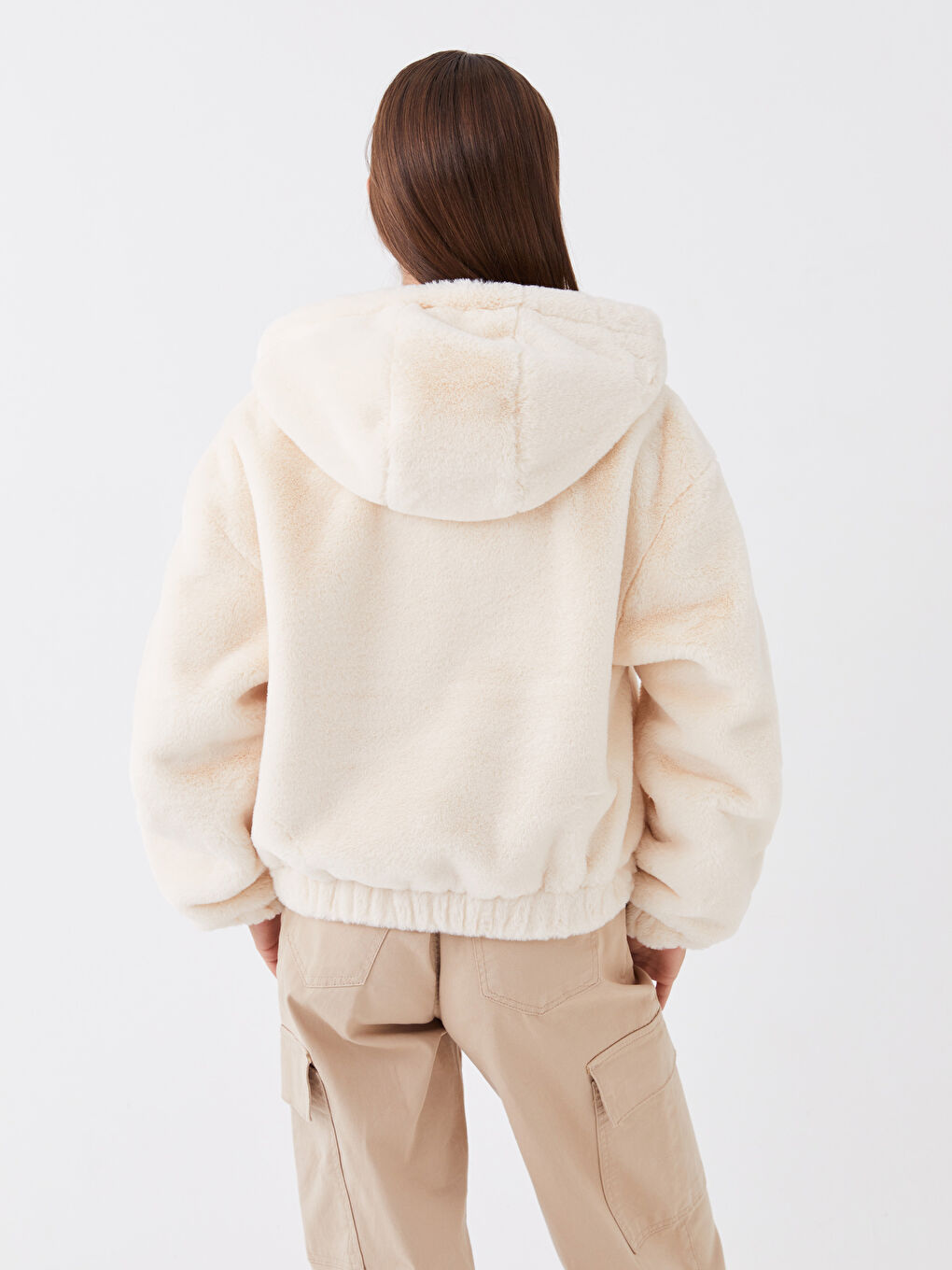 Ekru Kadın Kapüşonlu Düz Pelüş Mont-5