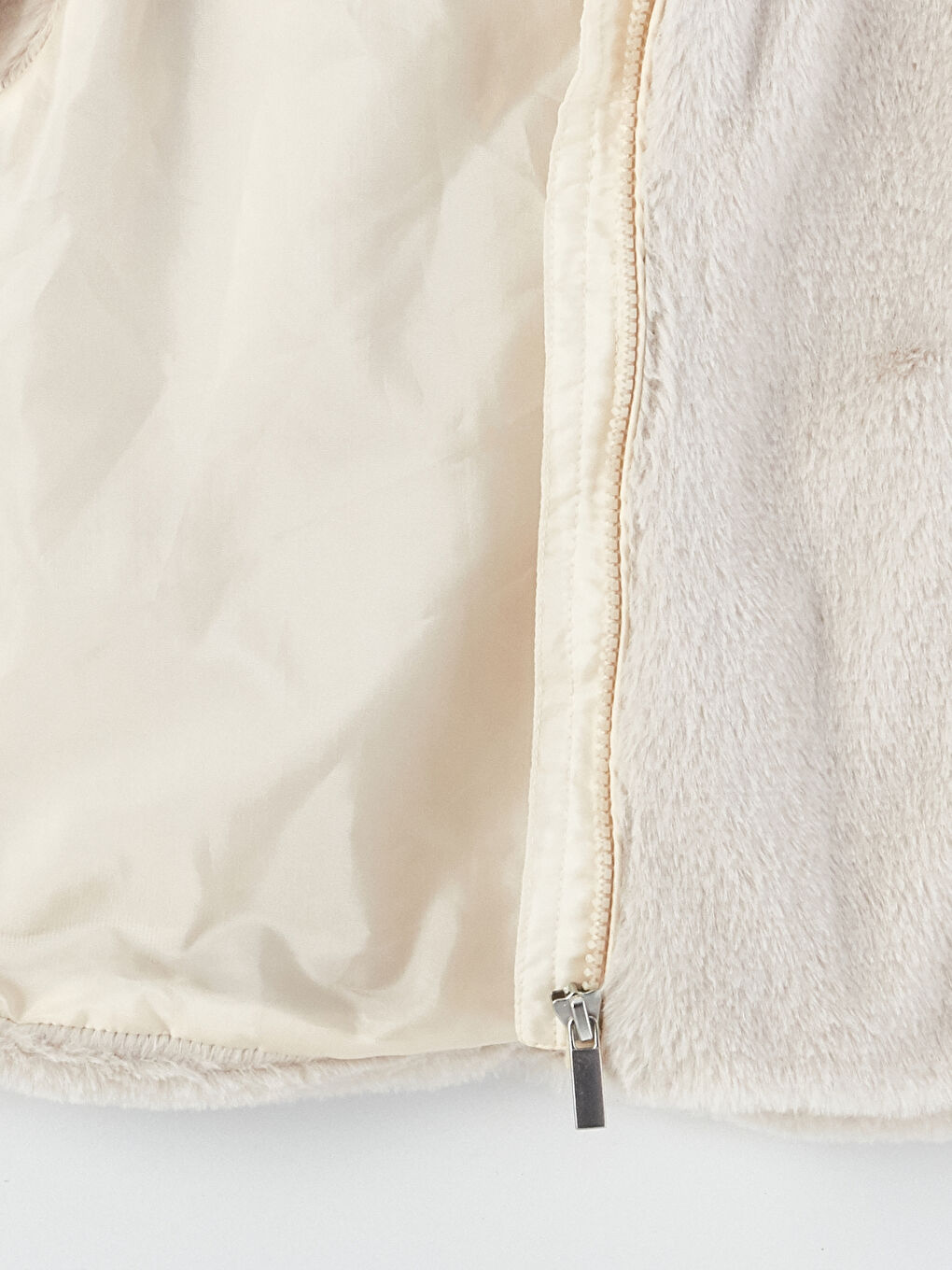 Bej Kapüşonlu Pelüş Kız Çocuk Yelek-1