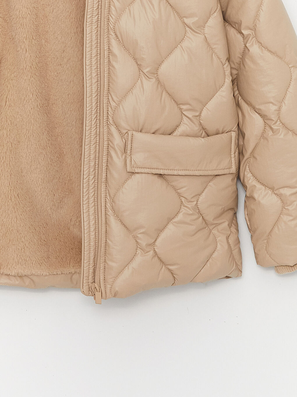 Gesteppter Mädchenmantel mit Kapuze-1