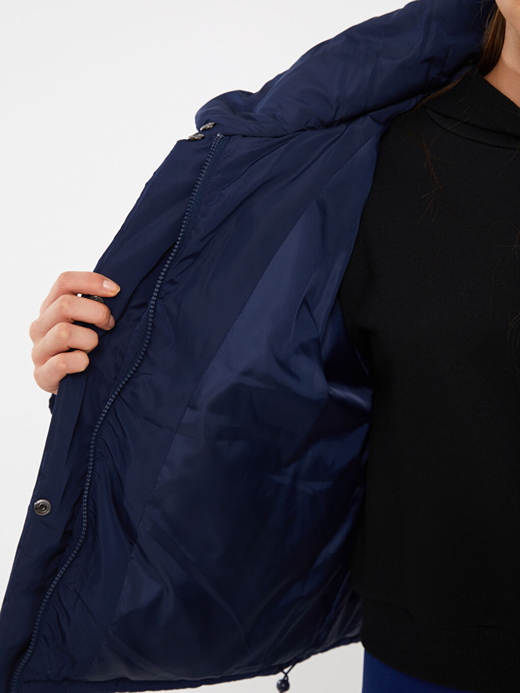 LCW Vision Dik Yaka Düz Oversize Kadın Şişme Mont -W32238Z8-VB1