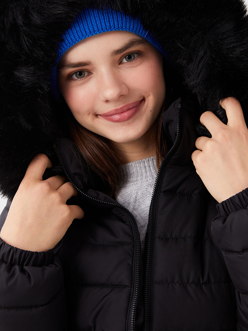 Siyah Kadın Kapüşonlu Düz Şişme Mont-1