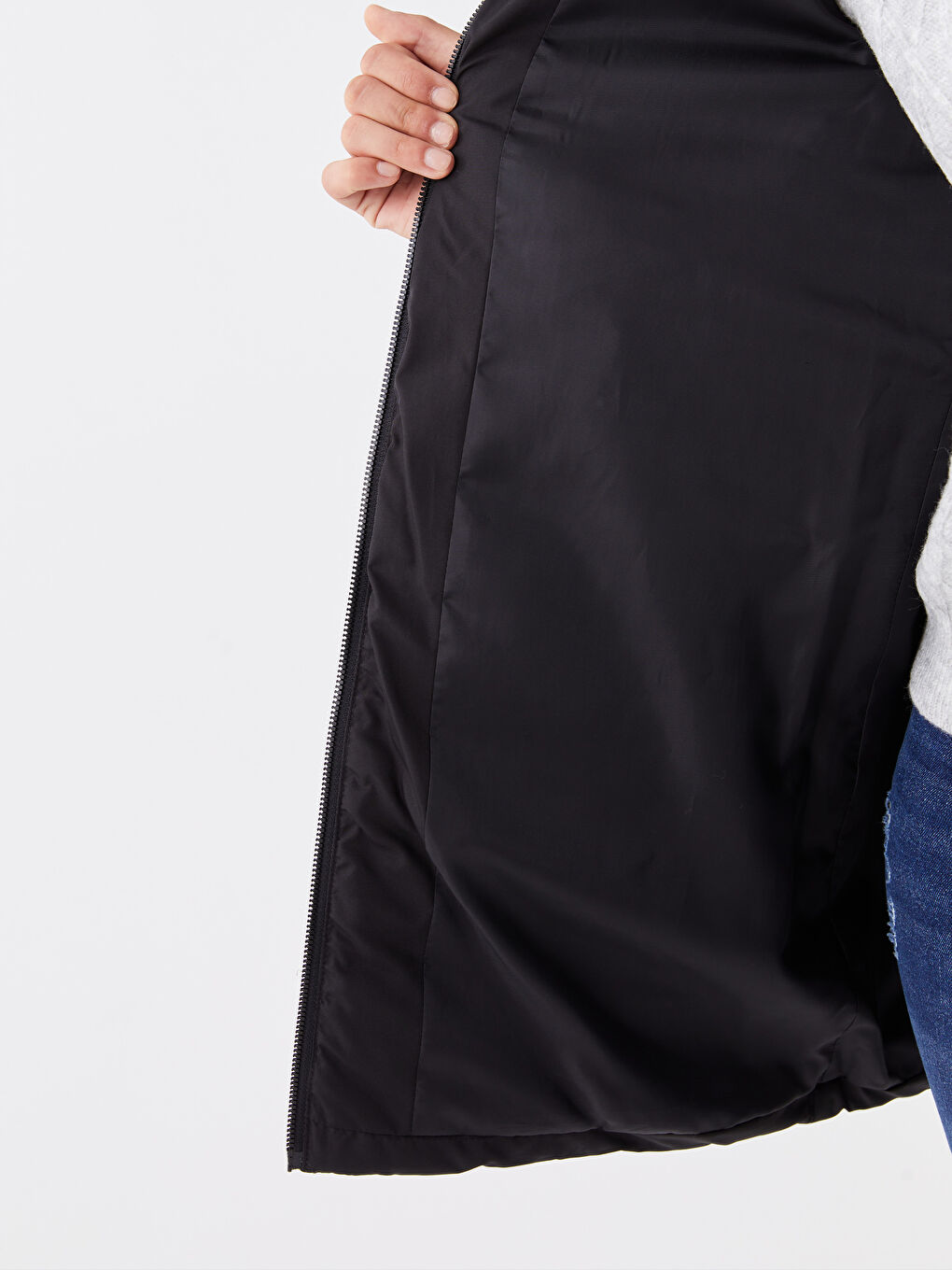 Siyah Kadın Kapüşonlu Düz Şişme Mont-3