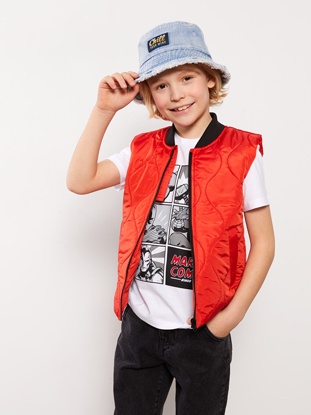 Kırmızı Kolej Yaka Kendinden Desenli Erkek Çocuk Yelek