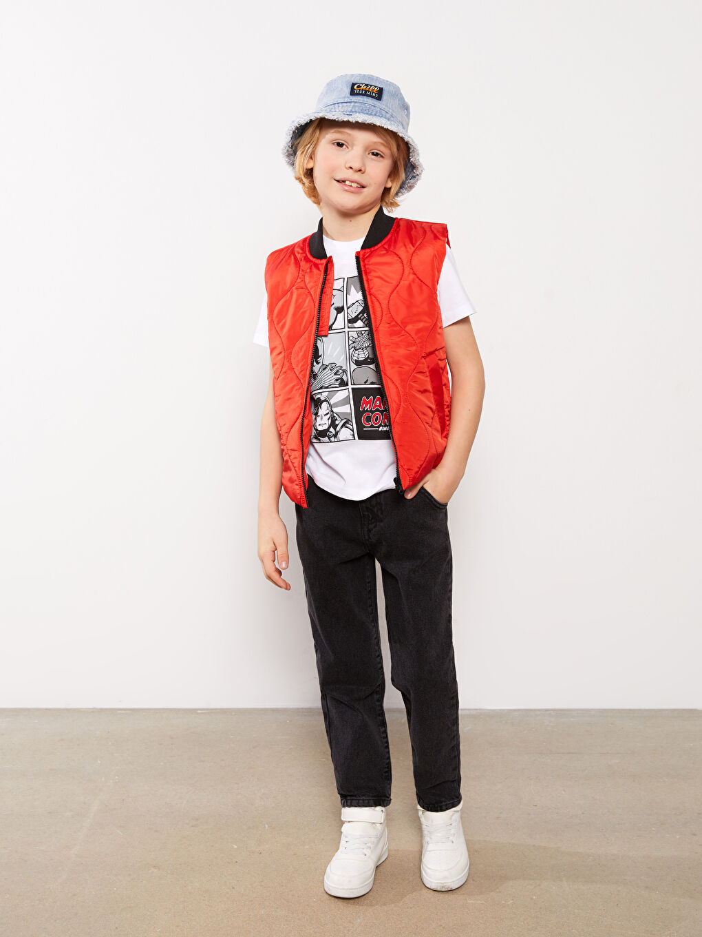 Kırmızı Kolej Yaka Kendinden Desenli Erkek Çocuk Yelek-2