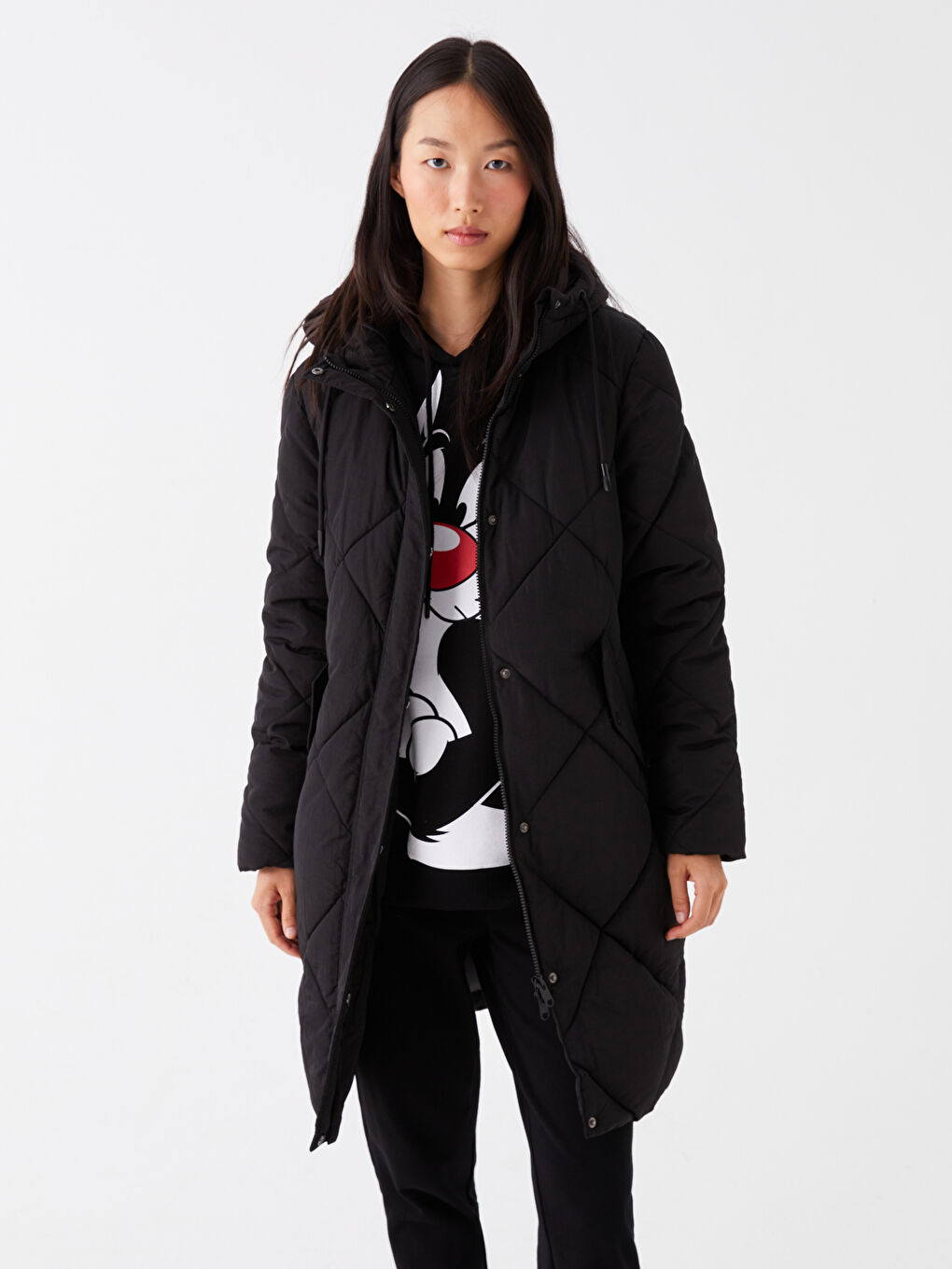 Siyah Kapüşonlu Kapitone Kadın Şişme Mont-2