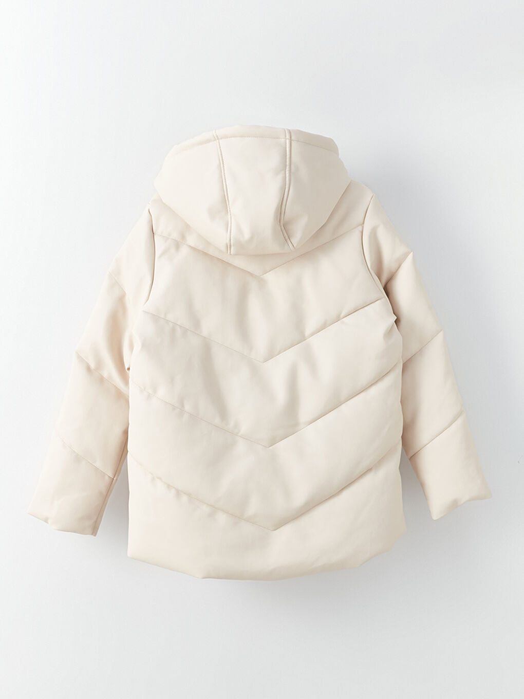 Ekru Kapüşonlu Düz Deri Görünümlü Oversize Kadın Şişme Mont-8