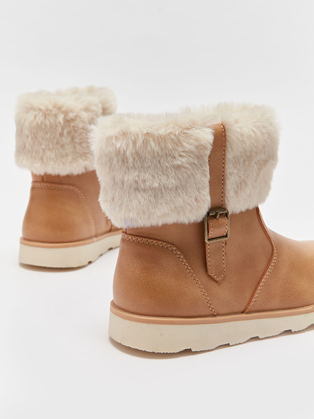 Pelzgefütterter Mädchenstiefel-4