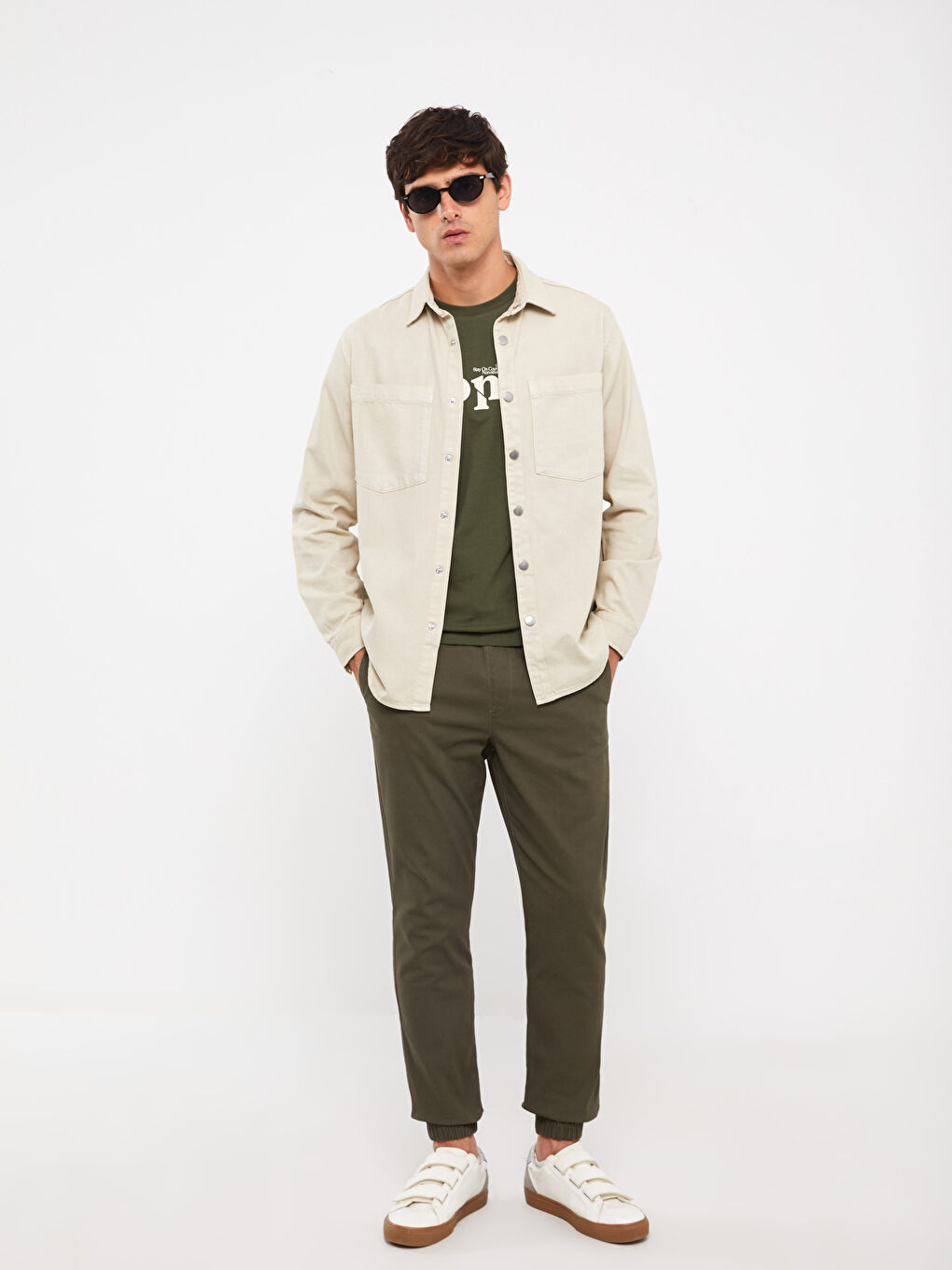 Muške džoger pantalone od gabardena slim fit -W32536Z8-SEM