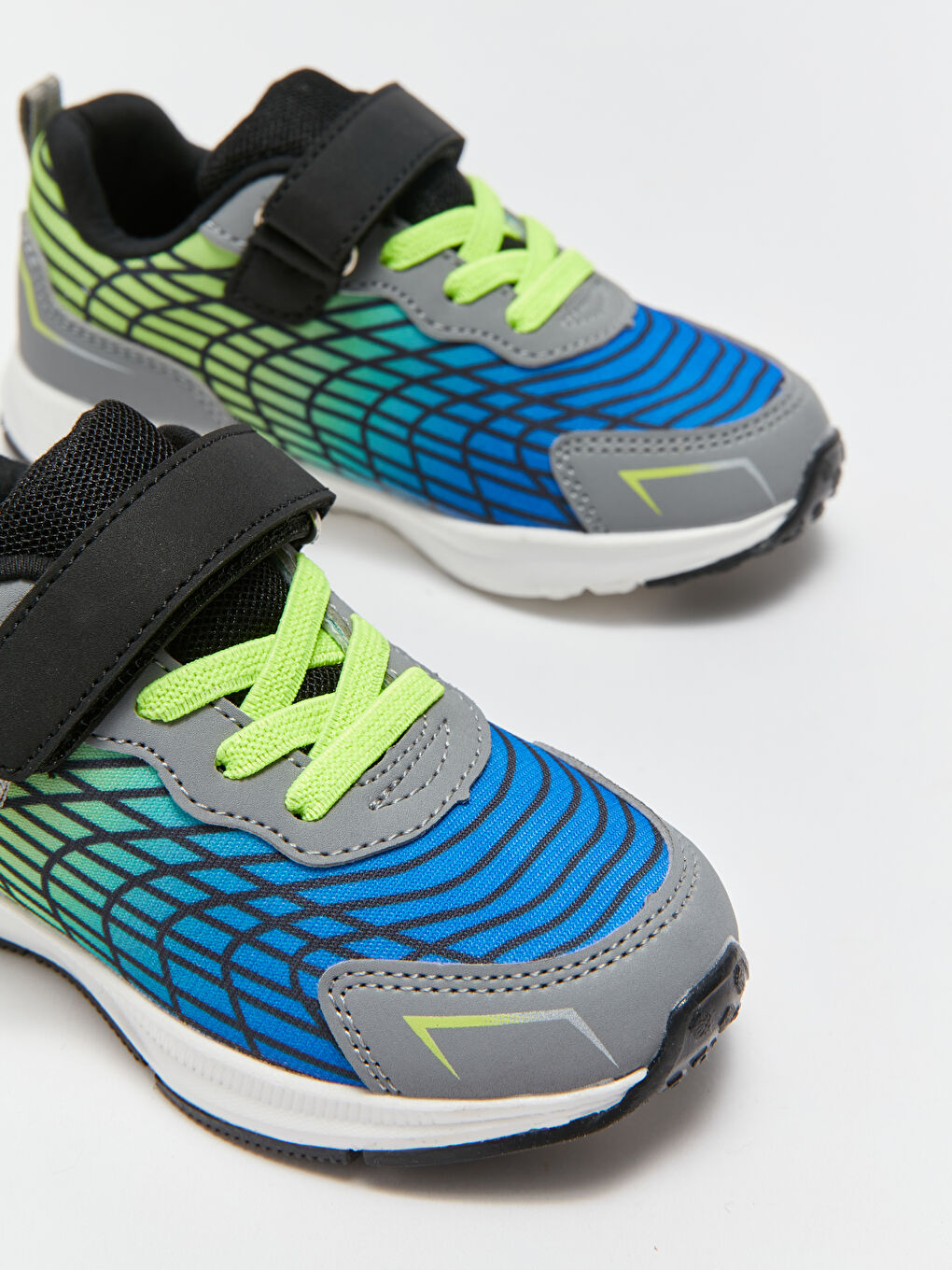 أحذية رياضية أولاد رضع مطبوعة بأربطة وجزمة بشريط لاصق-2