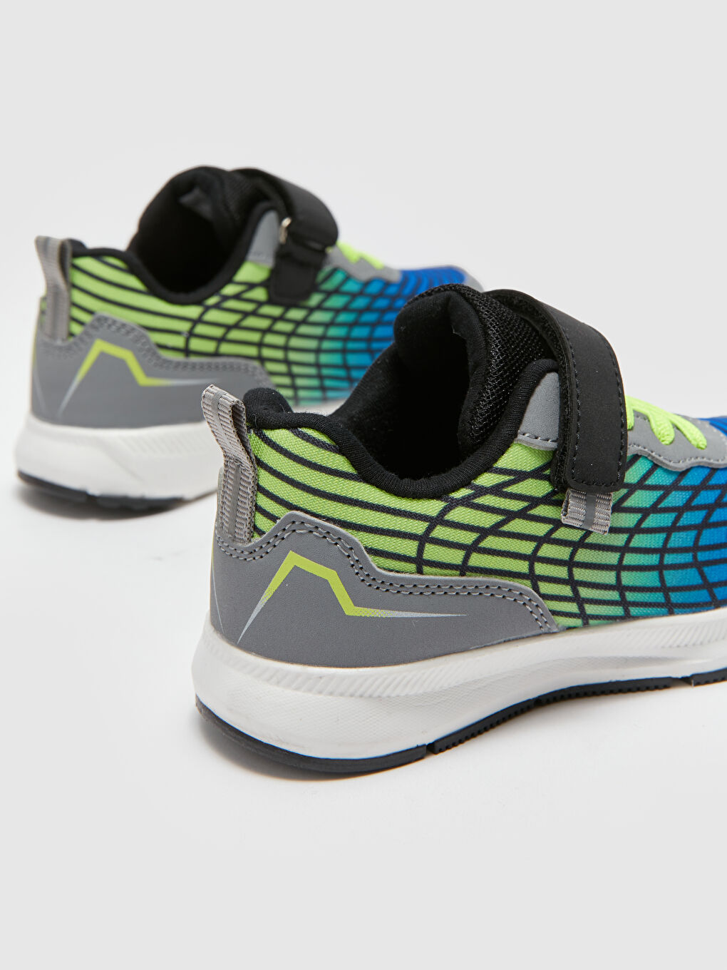 أحذية رياضية أولاد رضع مطبوعة بأربطة وجزمة بشريط لاصق-4