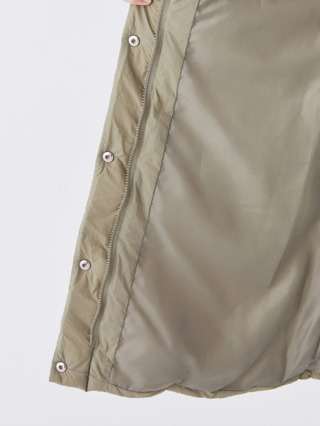 Haki Kapüşonlu Kapitone Oversize Kadın Şişme Mont-3